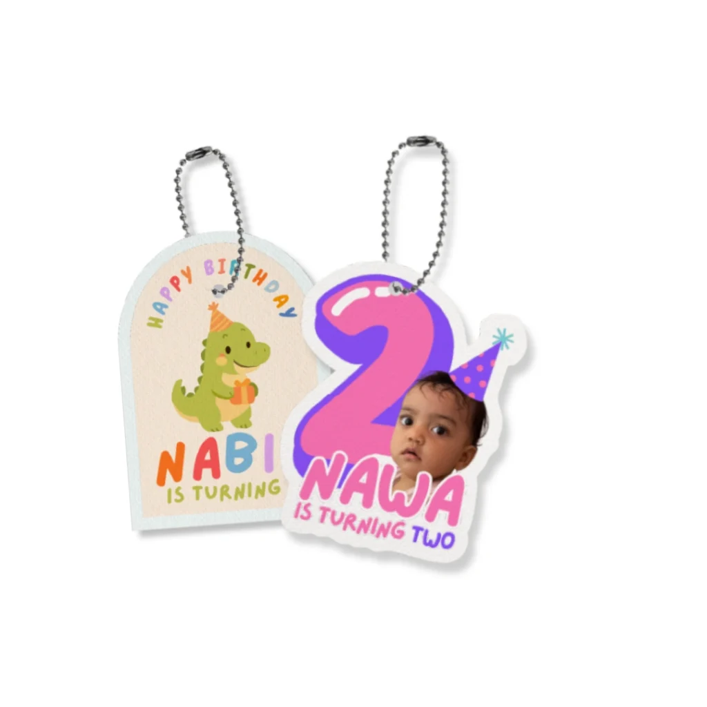 Dua gantungan hangtag ulang tahun diecut hangtag diecut bentuk kustom dinosaurus dan angka dua dengan rantai lada